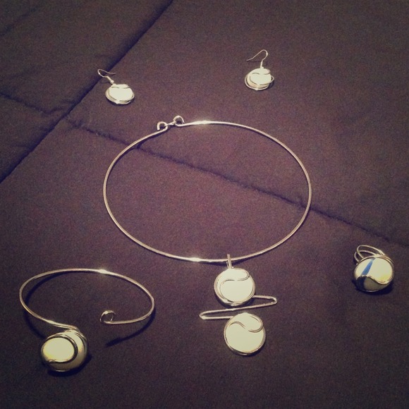 Rhodium White Enamel Jewelry Set - Picture 1 of 4
