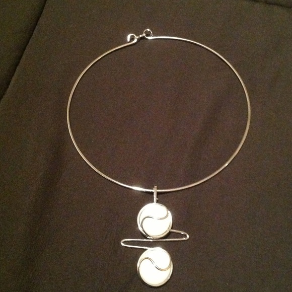 Rhodium White Enamel Jewelry Set - Picture 4 of 4