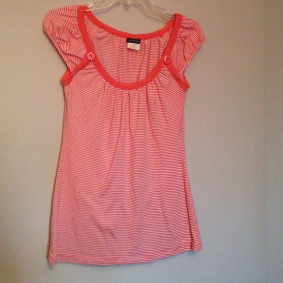 Coral Top CUTE!