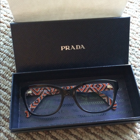Authentic Prada non prescription eye glasses😍 - Picture 2 of 4