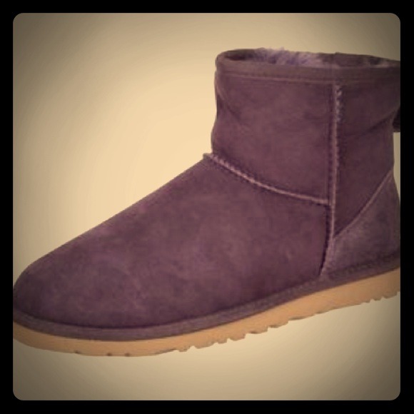⛔SOLD⛔Purple Ugg Classic Mini 9