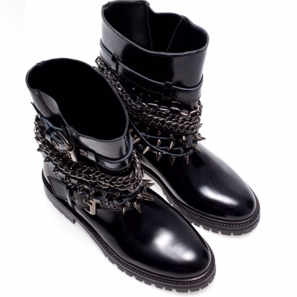 Black Chains and Straps Leather Ankle Moto Boots - Picture 2 of 3
