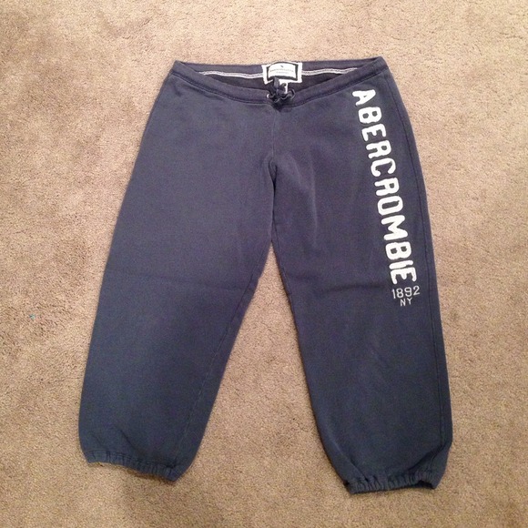⚡️sold⚡️Abercrombie sweats