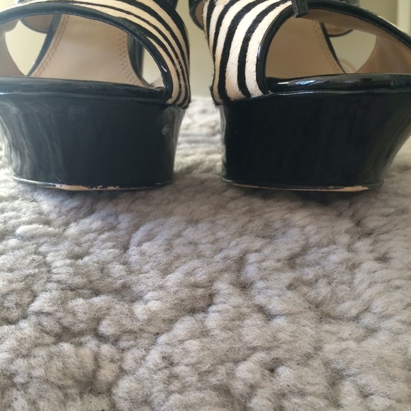 ❌SOLD❌ Bakers "Gavin" Zebra Patent Platforms - Picture 2 of 3