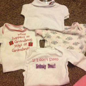 4 brand new 3-6 months long sleeved onsies🍼📦