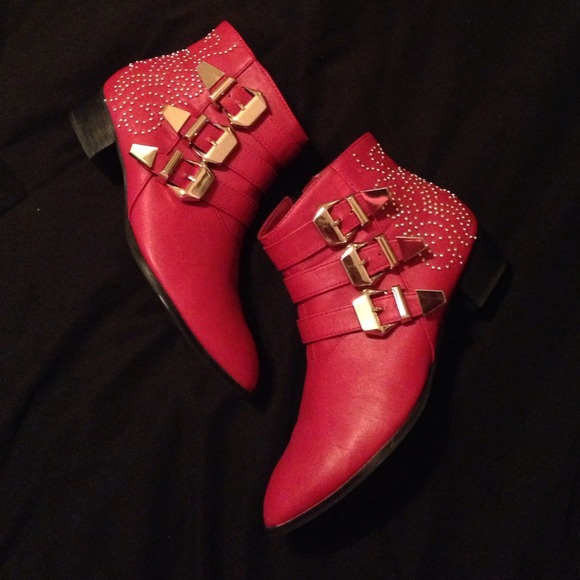 Red/gold booties