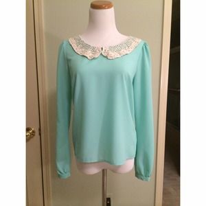 BRAND NEW Chic blouse