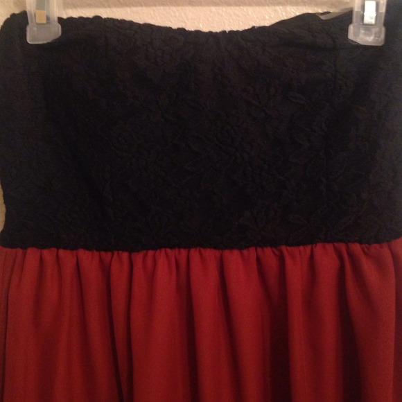 Dress. - Picture 2 of 3