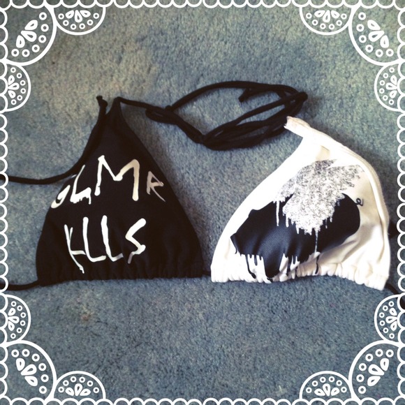 🎉 NWOT Glamour Kills bikini top 👙