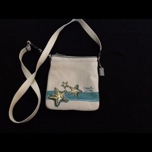 💯 Authentic Coach Sling Bag