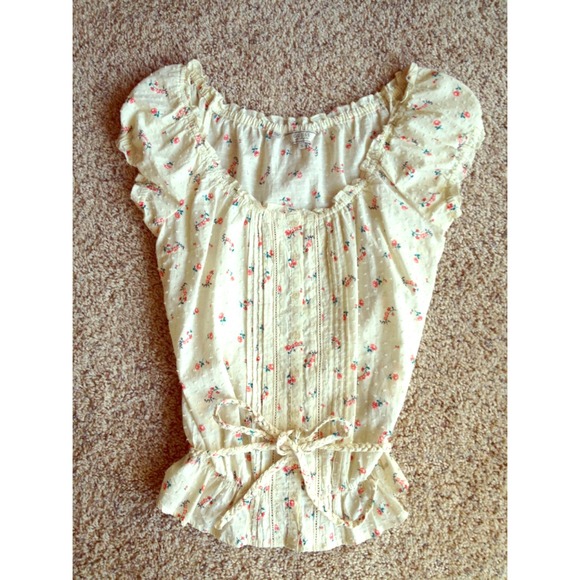 Guess Top size Small
