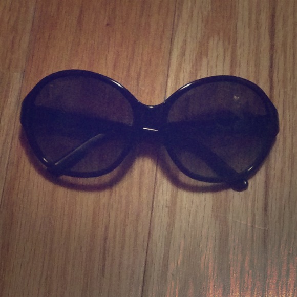 D&G sunglasses in great condition!!!!! 😎