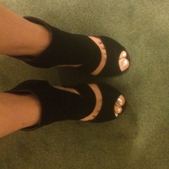 Reduced Volatile Suede Open Toe Booties