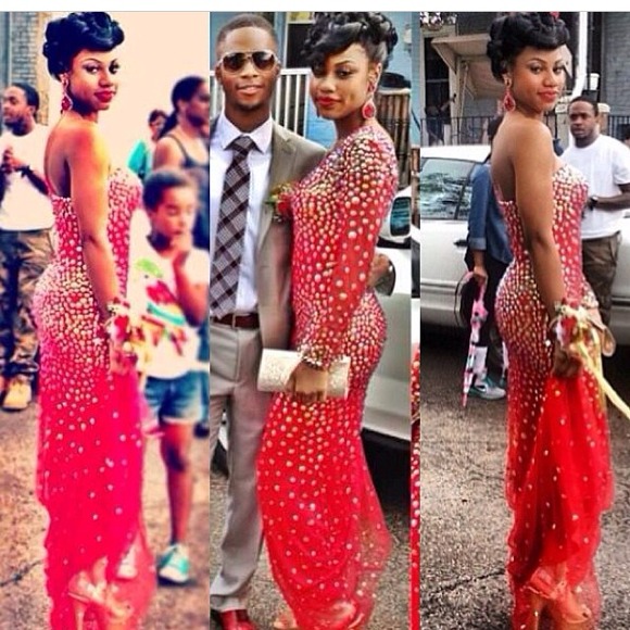 BEAUTIFUL PROM DRESS