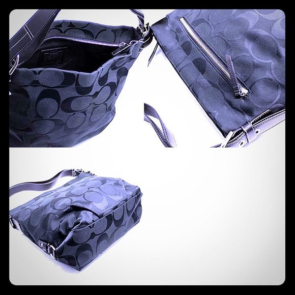 🎉REDUCED👏Coach 24CM Signature Duffle Bag F15067