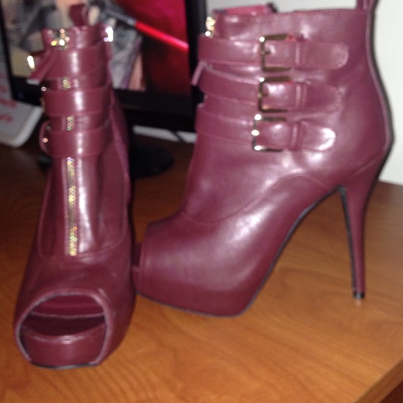 Open Toe Booties! - Picture 2 of 3