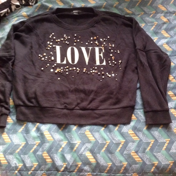 Black love sweater with studs - Picture 1 of 1