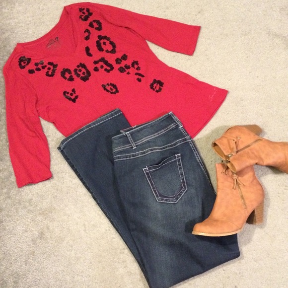 Seven7 Tops - Seven7 Sequin Design Top