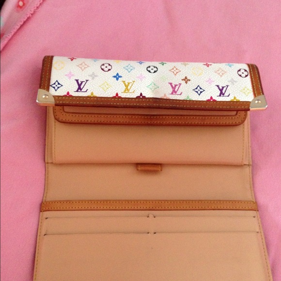 Authentic LV wallet reduced price
