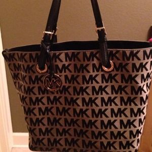 Micheal Kors Bag