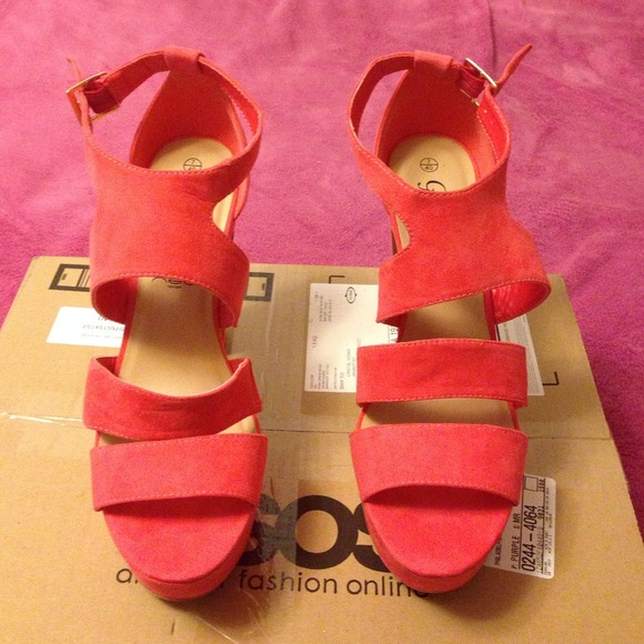 Pink heels