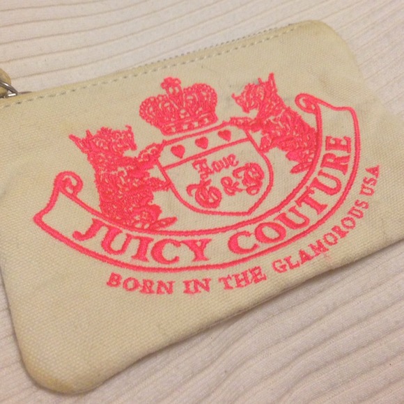 Juicy Couture Clutches & Wallets - 🎀Juicy Couture wristlet