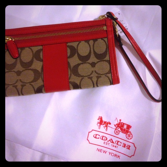 100% AUTHENTIC COACH WALLET