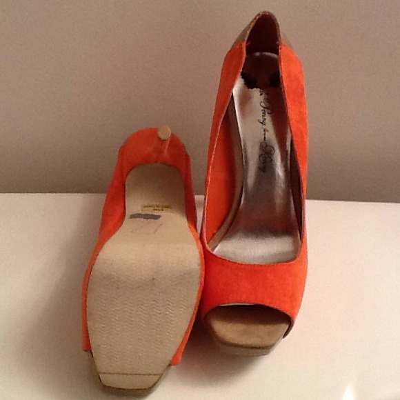 NWOT Spring into Peep Toes!! - Picture 3 of 3