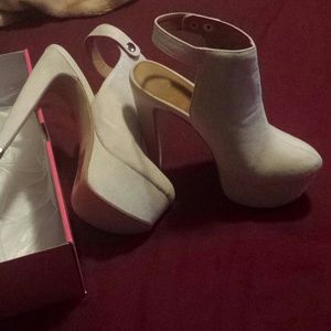 Jane Wedged heels beige