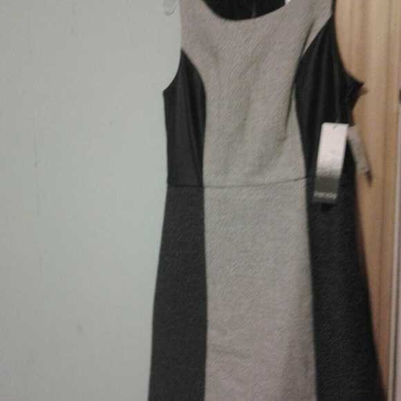 Black grey sleeveless panel dress