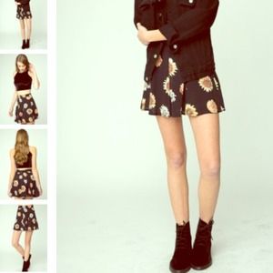 Floral brandy Melville skirt
