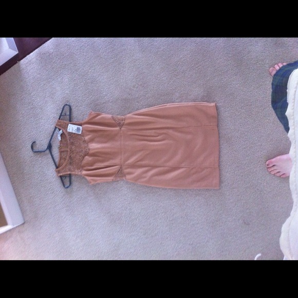 Bundled dress, necklace and sunglasses