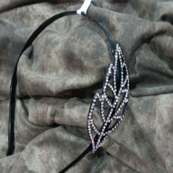 Claire's headband