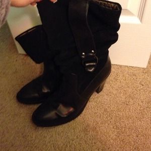 Rampage size 8 boots