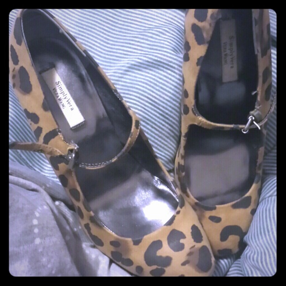 Trade with @xtinalm Shoes Vera Wang