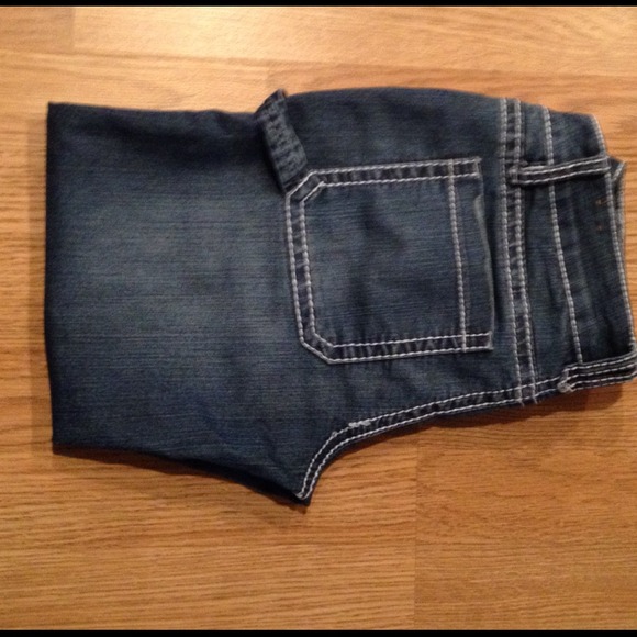 Capris .. - Picture 2 of 2