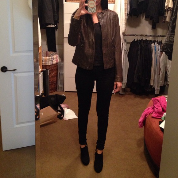 Gorgeous Small Vince Charcoal Grey leather jacket
