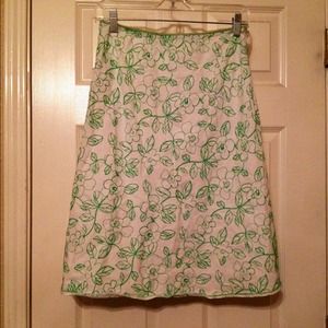 💚Green and white embroidered skirt; sz L💚