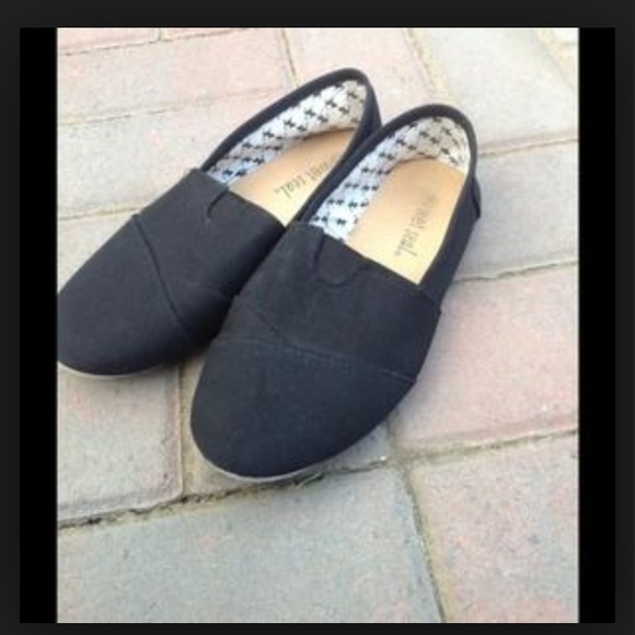 Black Toms look a likes