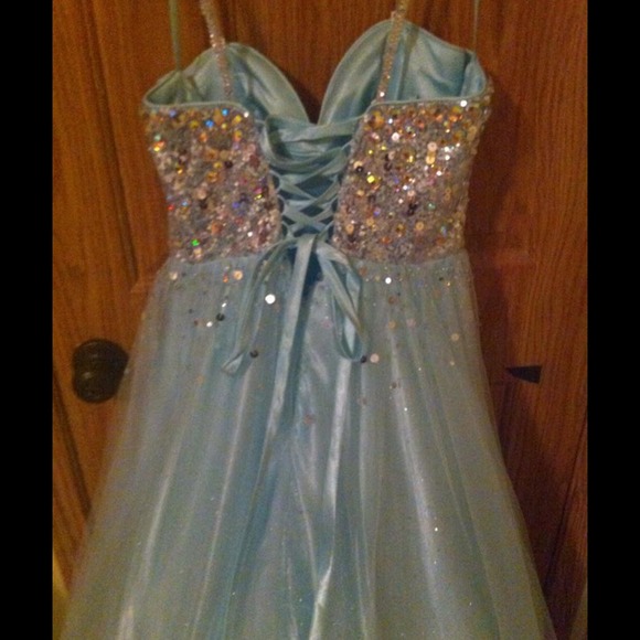 Blue sequenced prom dress - Picture 3 of 3