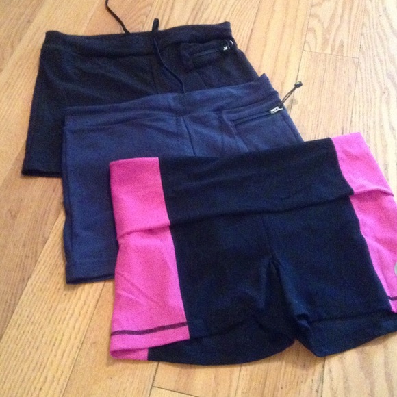 3 Aerie fit shorts