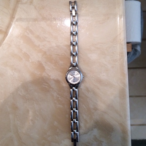 Fossil Watch - Picture 3 of 4