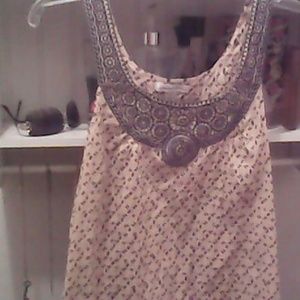 Cute sleeveless shirt