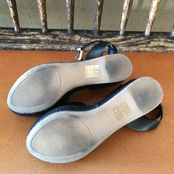 ‼️‼️SOLD‼️Aldo Wedge Sandal w/Ankle Strap - Picture 3 of 4