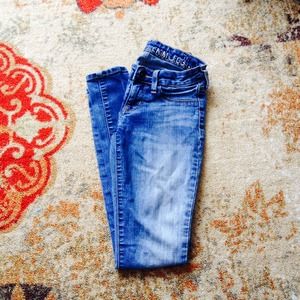 ❌SOLD IN BUNDLE❌Bullhead Denim Leggings👖