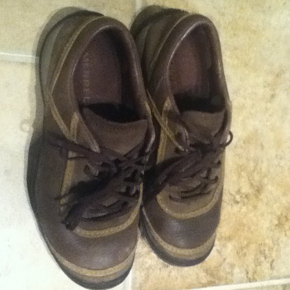 Merrell size 6 EUC women's leather sneakers/shoes - Picture 2 of 4