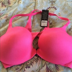✨LOWERED PRICE✨ Beautiful VS front hook bra