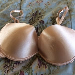 BNWT! Frederick's of Hollywood satin bra!