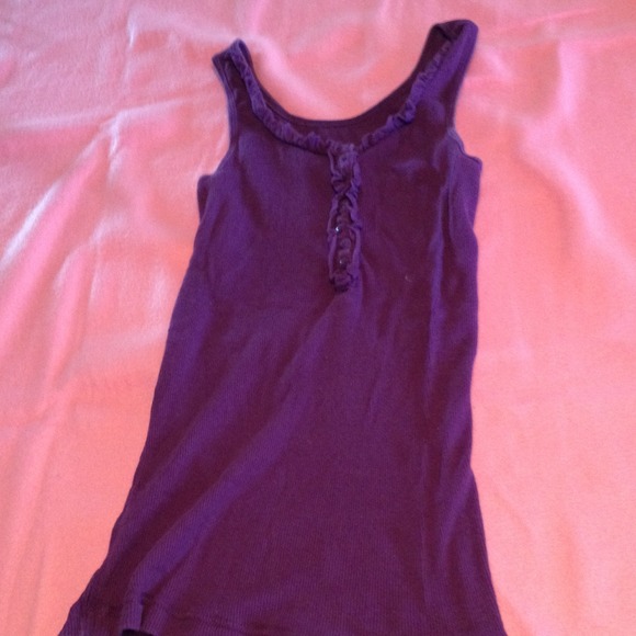 Purple tank top with ruffles💚free w purchase