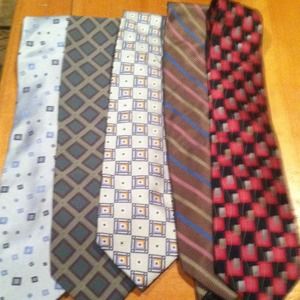 *****PRICE REDUCTION. WAS $40 Bundle of men's ties
